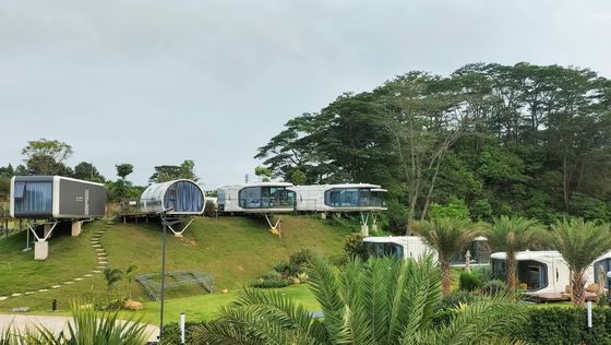 Solar Space Capsule House De perfecte mix van luxe en natuur op de MGO-plankvloer