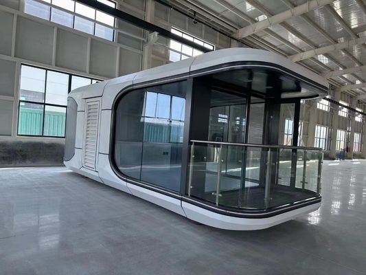 Ervaar luxe in een capsule huis met een breder zicht