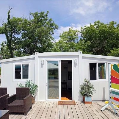20ft modern containerhuis met EPS sandwichpanelen dak en dubbele vleugel uitbreiding